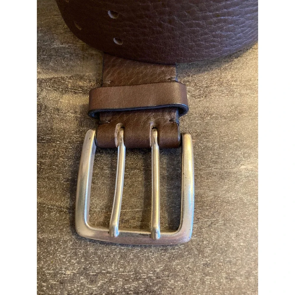 Allen Edmonds Mens Brown Italian Saddle Leather Double Prong Belt 42 1015271